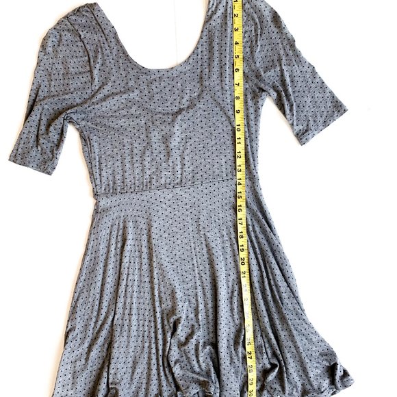 f21 low back/deep scoop neck polka dot dress grey - Picture 5 of 6